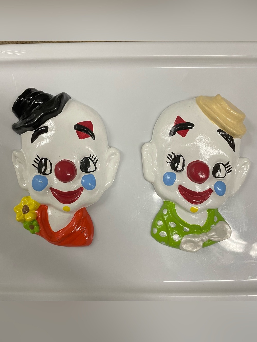 VNTG Ceramic Handpainted Clown Wall Hanging Decor 60s/70s 7inx4in EUC